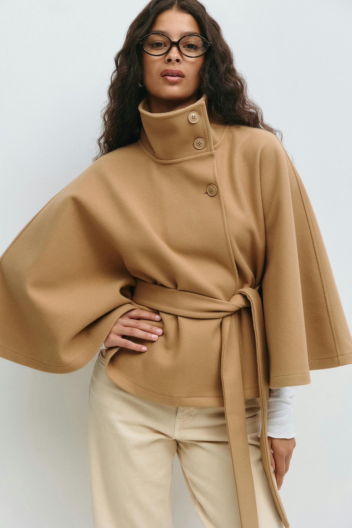 Mara – Cape-Style Jacket for Autumn and Winter