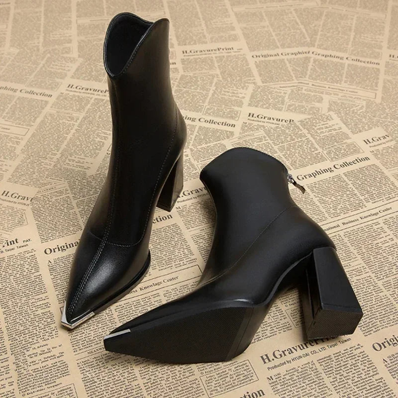 Chelsea - Comfortable women's leather boot