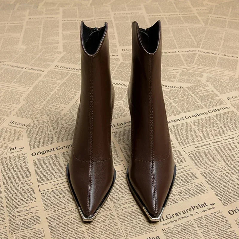 Chelsea - Comfortable women's leather boot