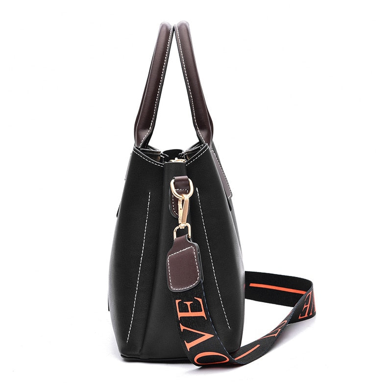 Ceciliane - Practical shoulder bag